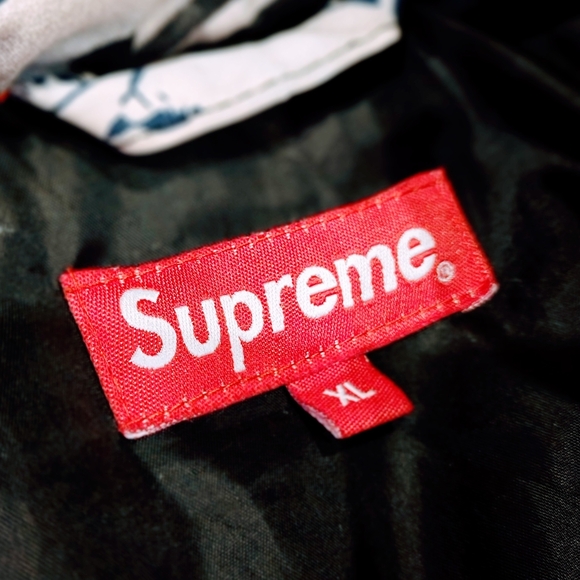 SUPREME LICENSE PLATE PUFFER - SIZE XL - Picture 9 of 9